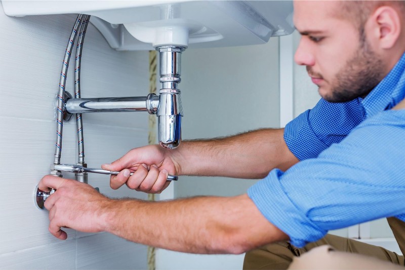 3 DIY Plumbing Solutions That You Can Do (Without the Help of a Plumber)