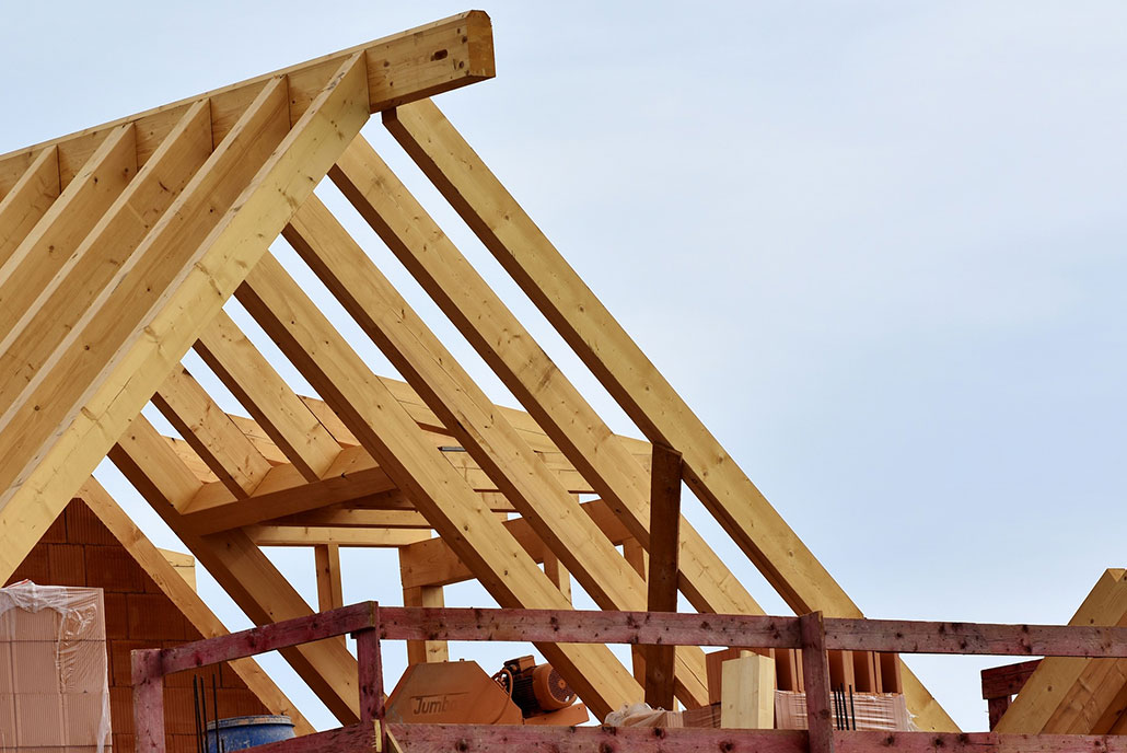 Advantages of Roof Trusses Over Traditional Framing
